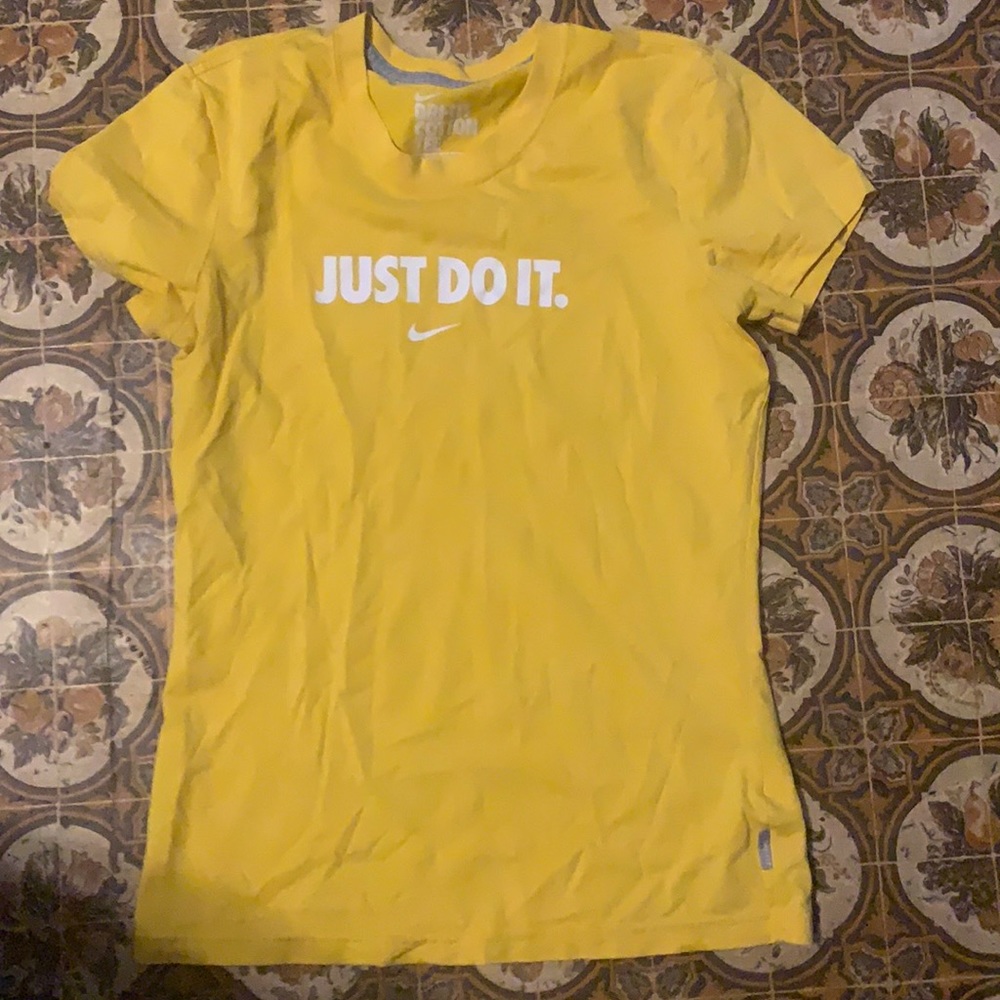 Ladies M Nike top